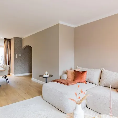 Bed & Breakfast Historic In Heart Of Eindhoven Hoevelaken