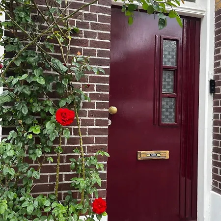 Bed & Breakfast Historic In Heart Of Eindhoven *